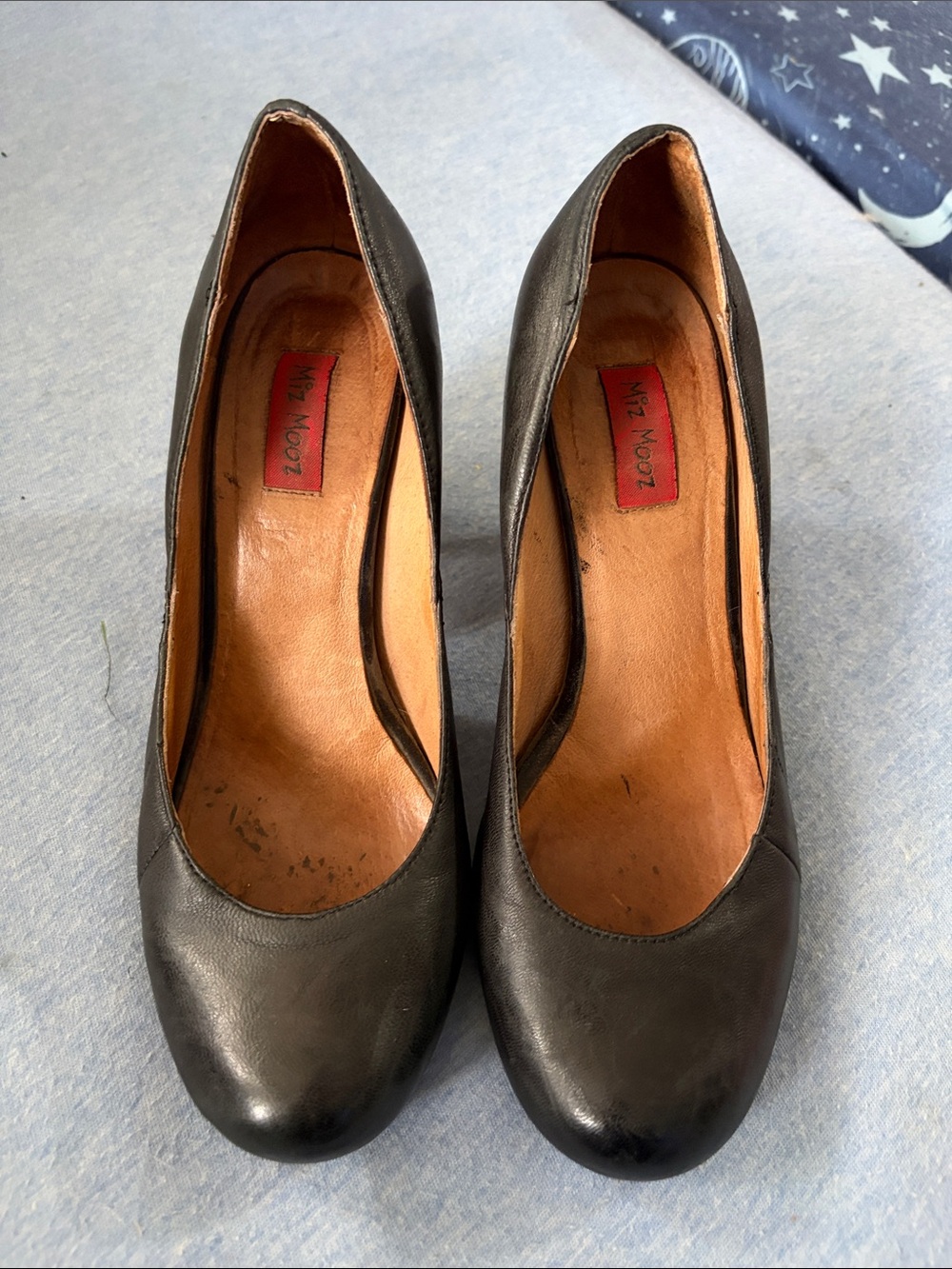 Miz Mooz Black Women's Leather Round-Toe Pumps size 6.5